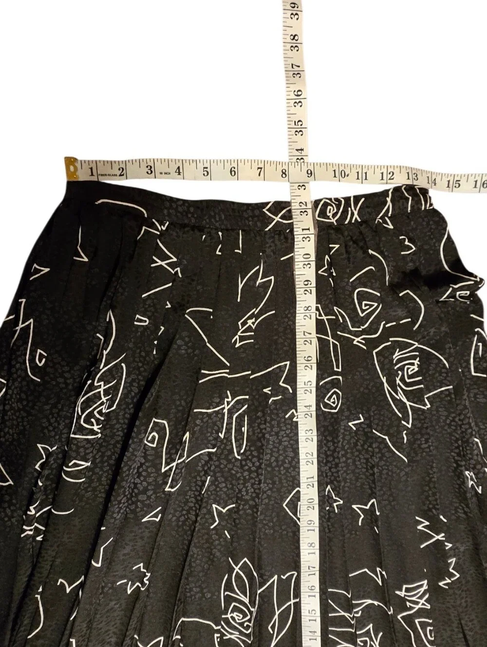 Vintage 90s Liz Claiborne Pleated Midi Skirt Black White Abstract Art 10